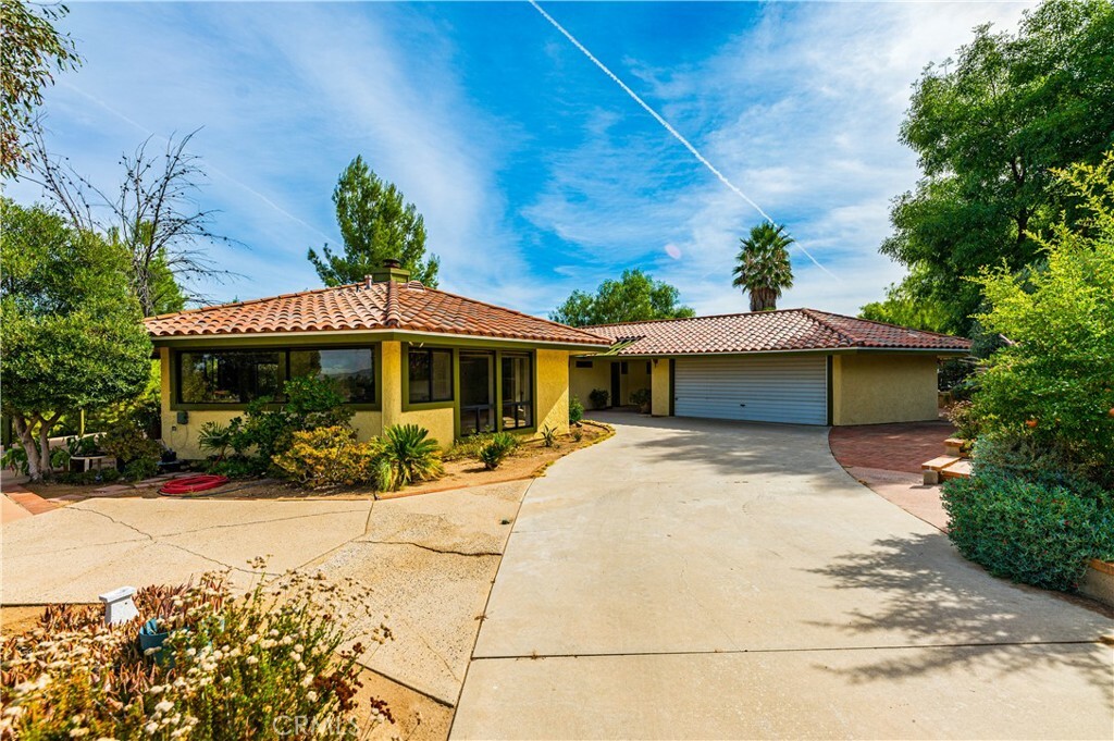 Property Photo:  21070 Cielo Vista Way  CA 92595 