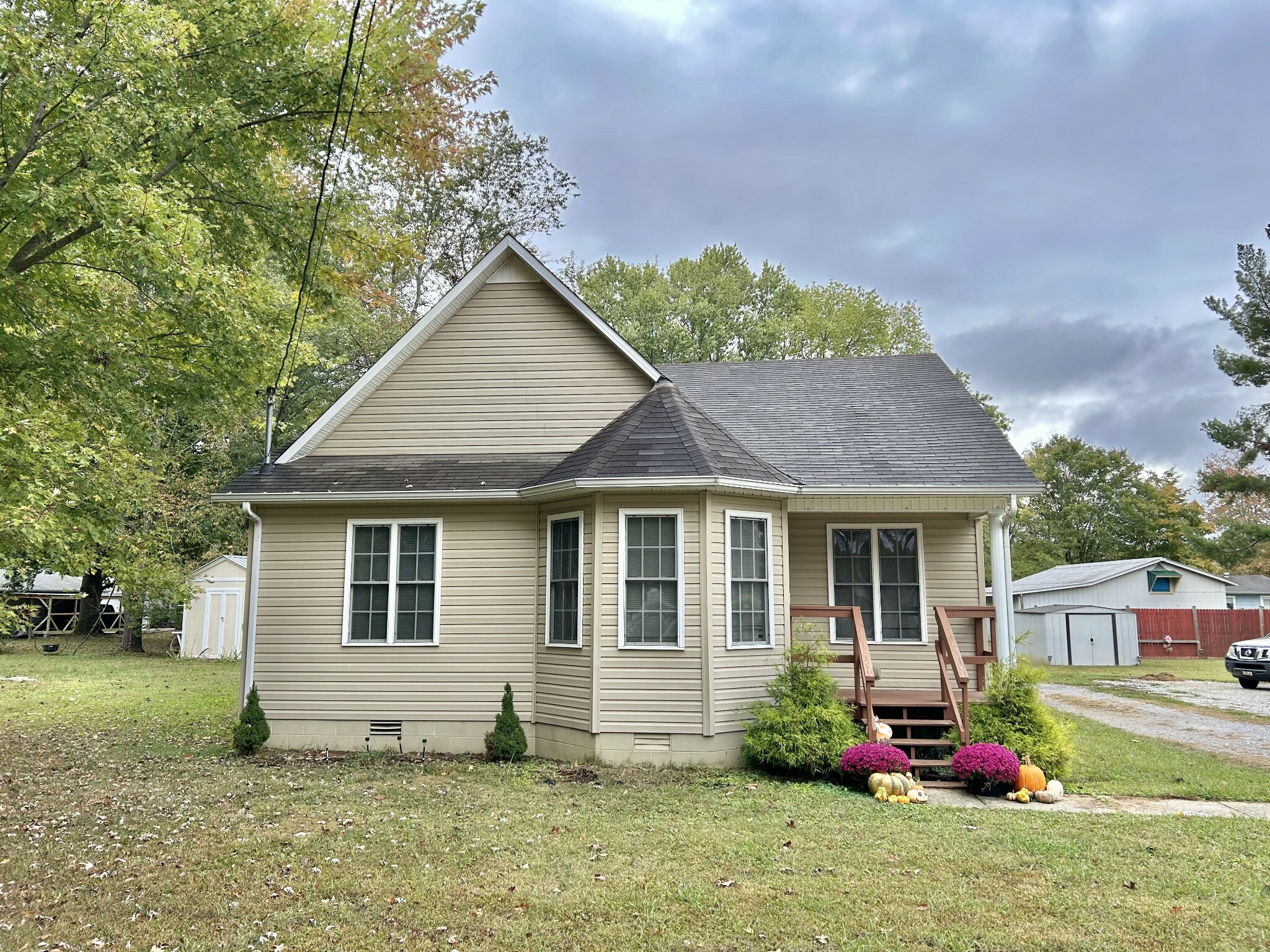 Property Photo:  735 Hendrixson Dr  TN 37355 