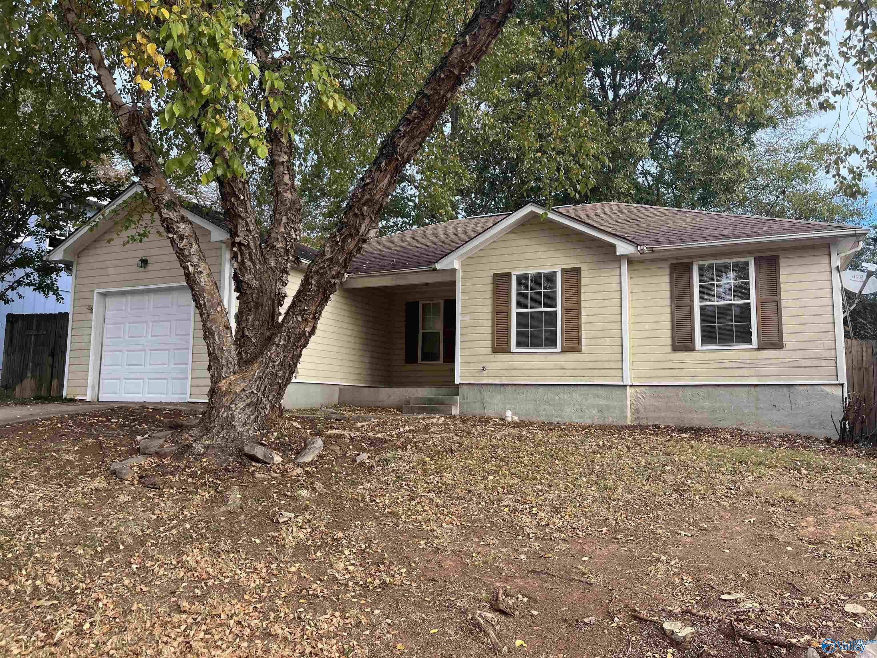 Property Photo:  232 Mountain Creek Drive  AL 35757 