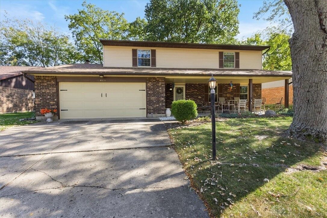 Property Photo:  8930 Willowgate Lane  OH 45424 