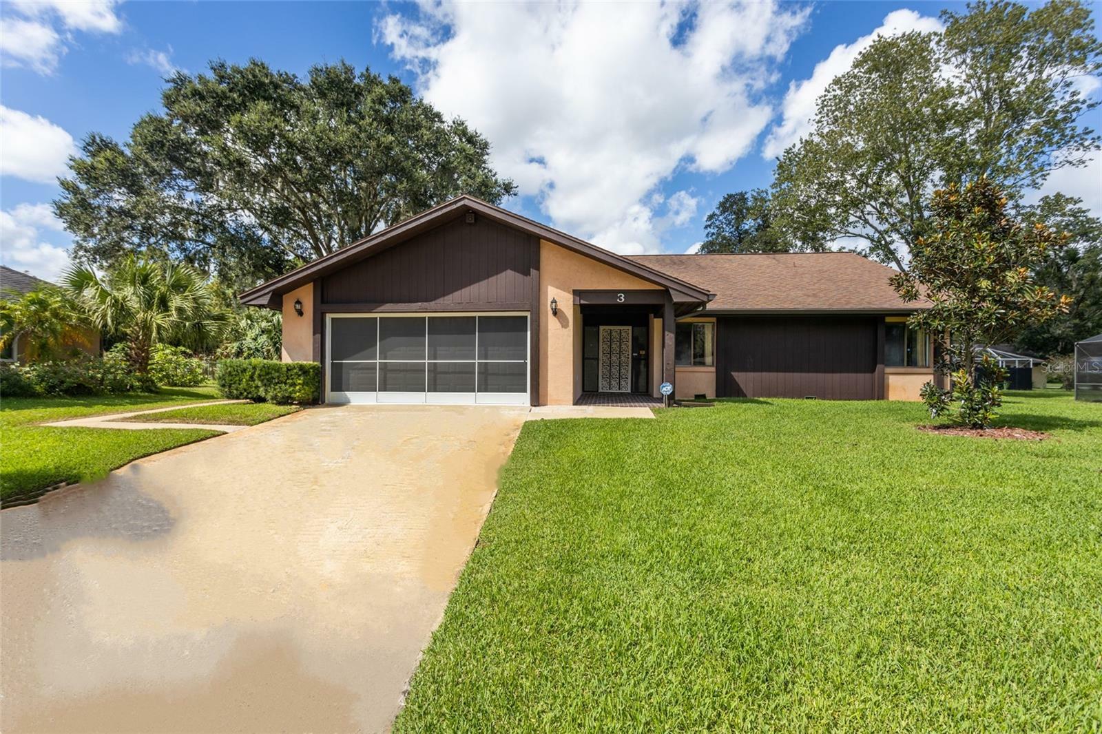 Property Photo:  3 Blake Court  FL 32137 