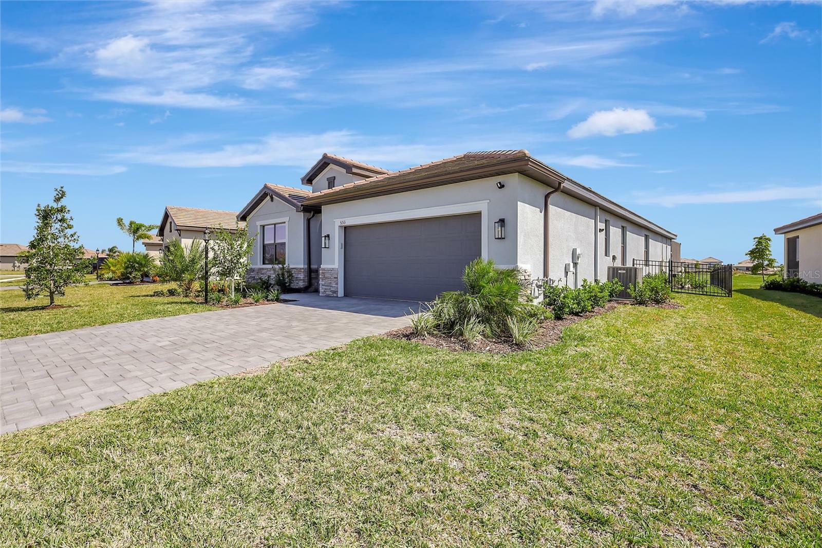 Property Photo:  5153 Coral Reef Way  FL 34211 