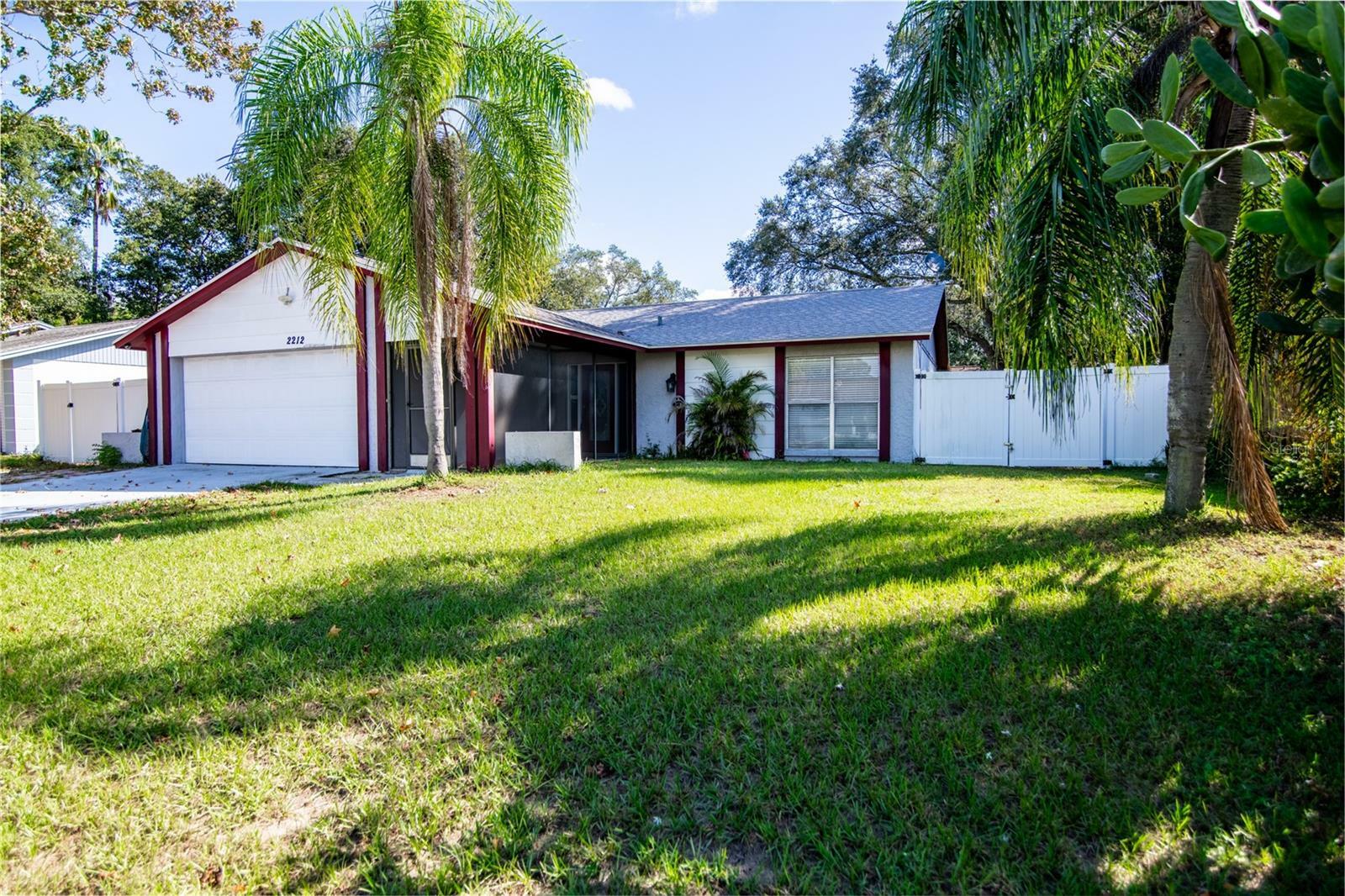 Property Photo:  2212 Shermont Place  FL 33511 