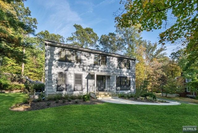 Property Photo:  560 Indian Road  NJ 07470 