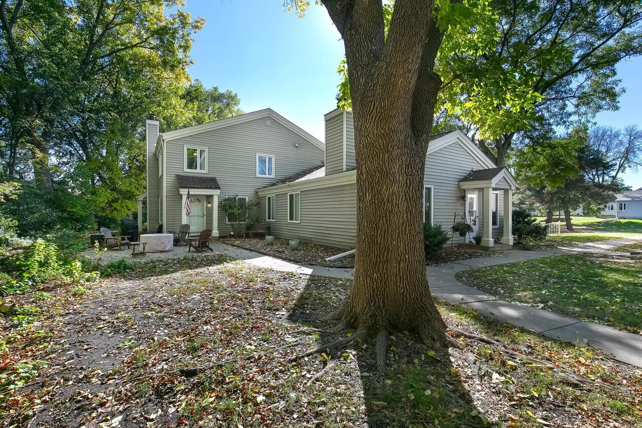Property Photo:  7401 Landau Drive 7401  MN 55438 