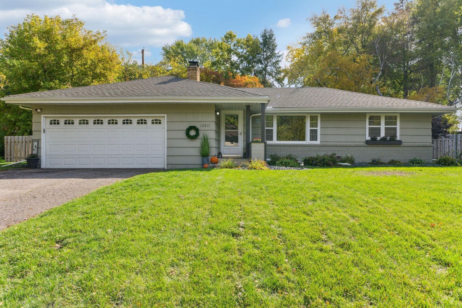 Property Photo: 13511 Bellevue Drive MN 55345