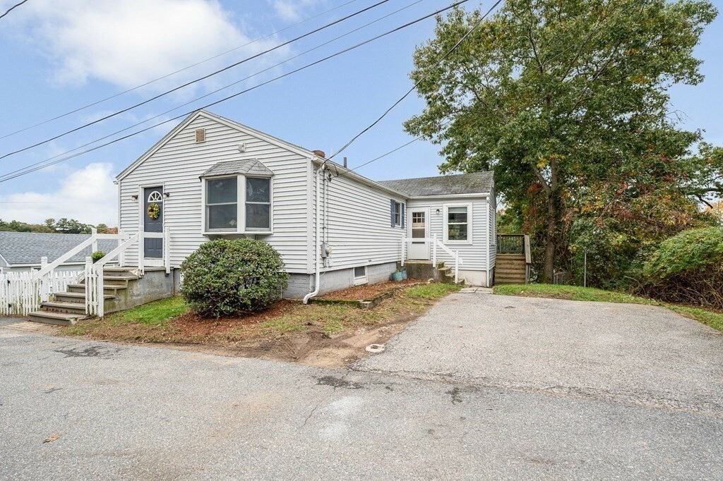 Property Photo:  7 Oakhurst Terrace  MA 01864 