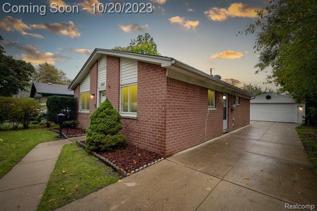 Property Photo:  27037 Avalon Street  MI 48180 