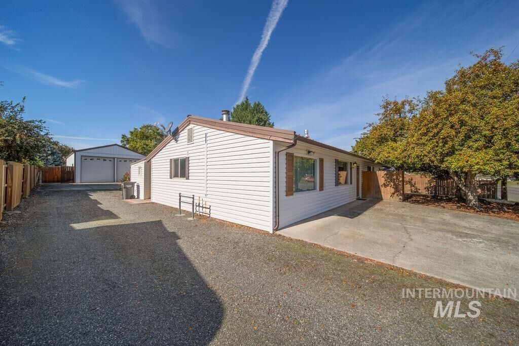 Property Photo: 2670 Critchfield Road WA 99403