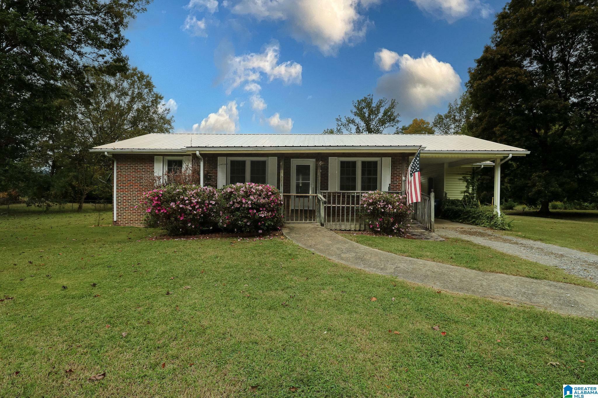 Property Photo:  915 Edgewood Drive  AL 36203 