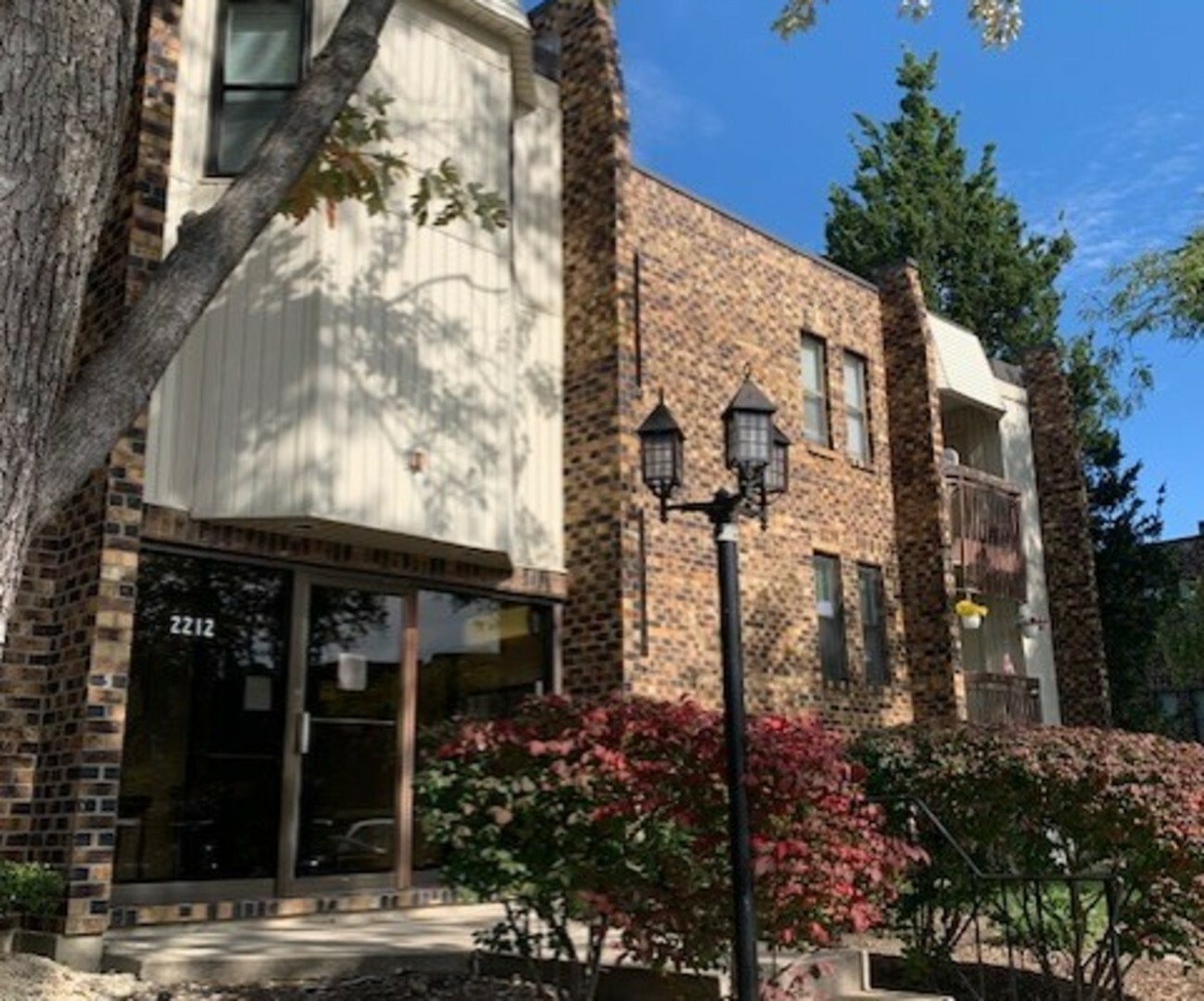 Property Photo: 2212 Country Club Drive 6 IL 60517