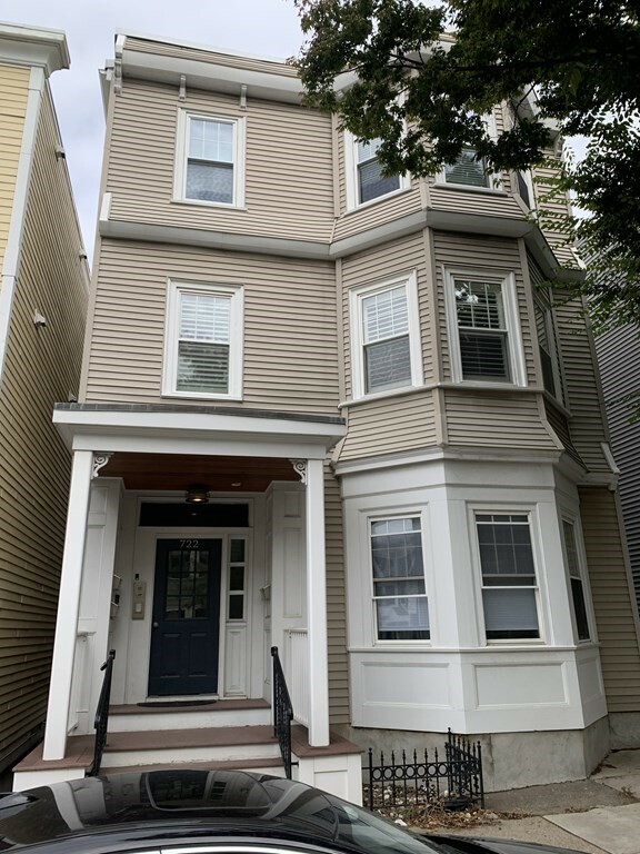 Property Photo: 722 E Second St 1 MA 02127