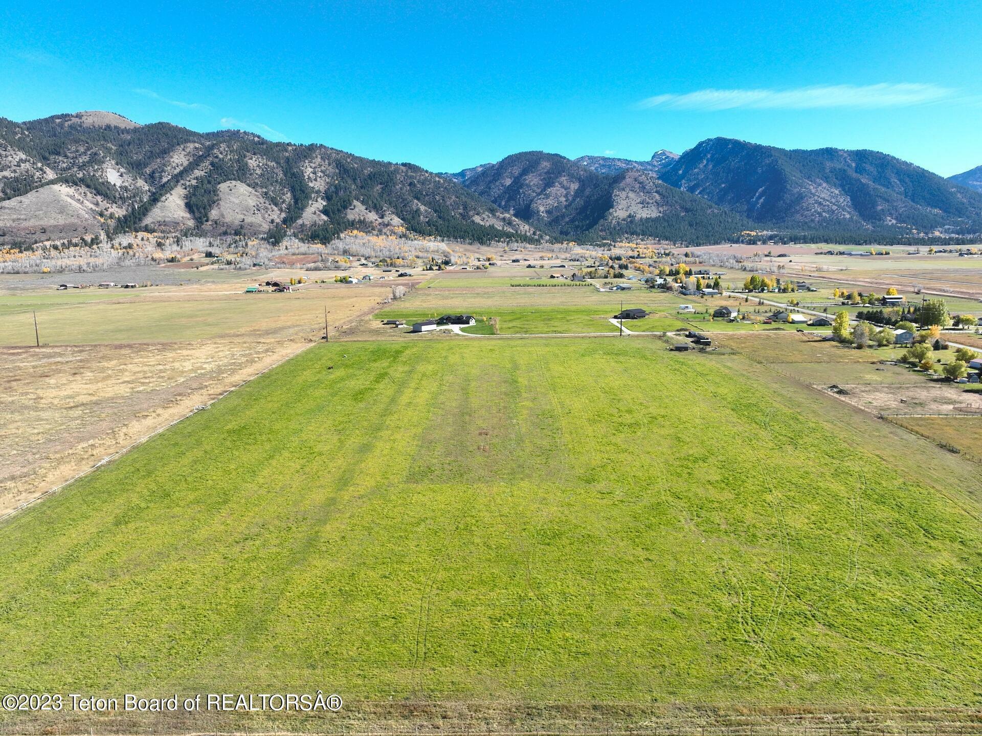 Property Photo:  993 Co Rd 120  WY 83127 