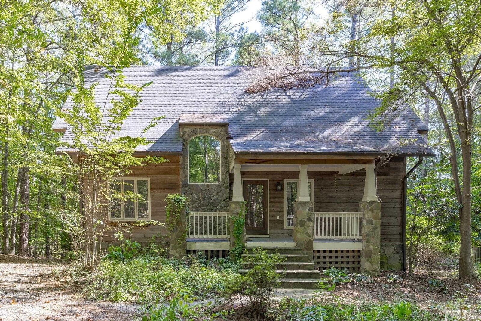 Property Photo:  7313 Cateswood Court  NC 27539 