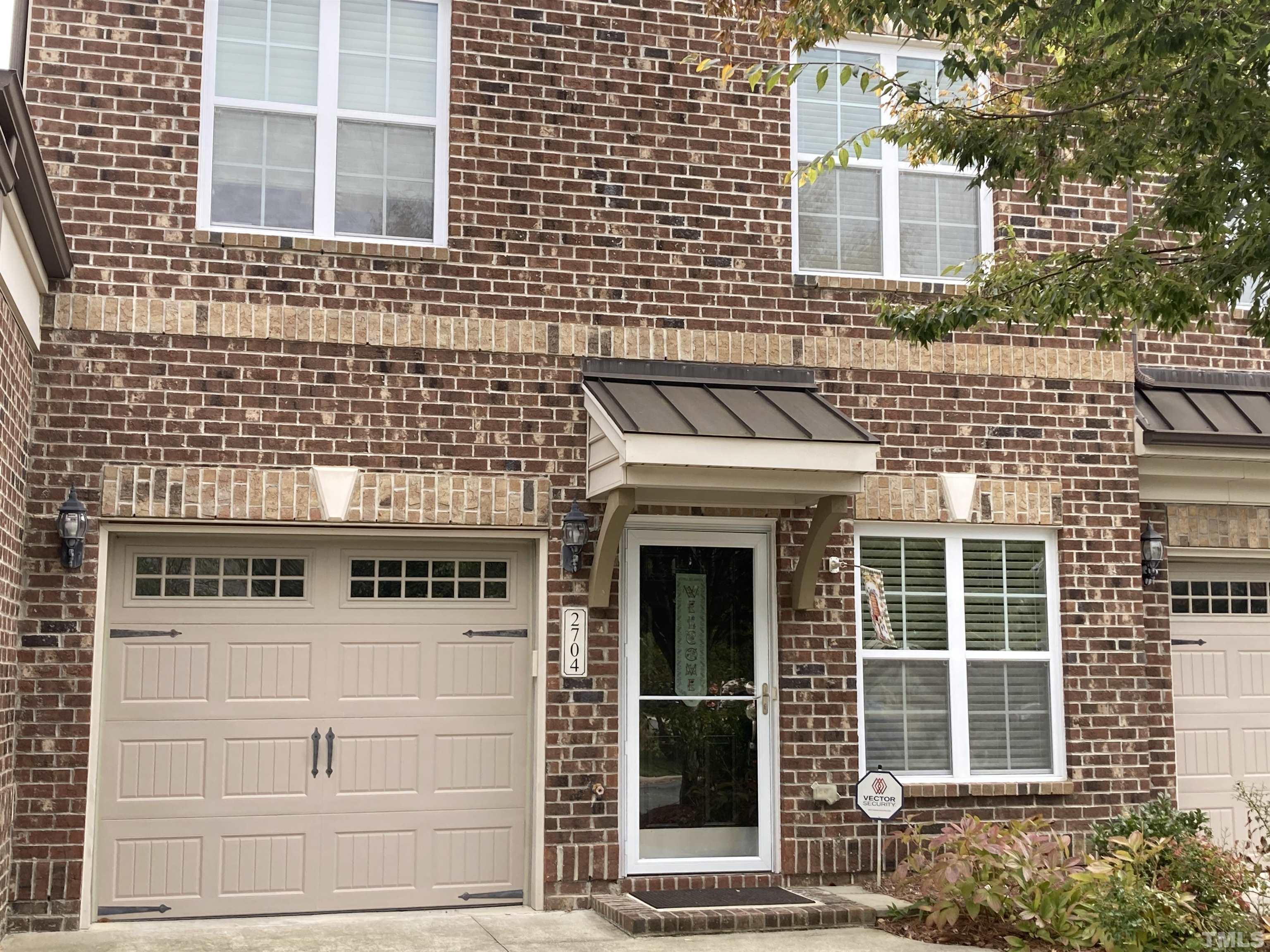 Property Photo: 2704 Kingsbury Court NC 27215