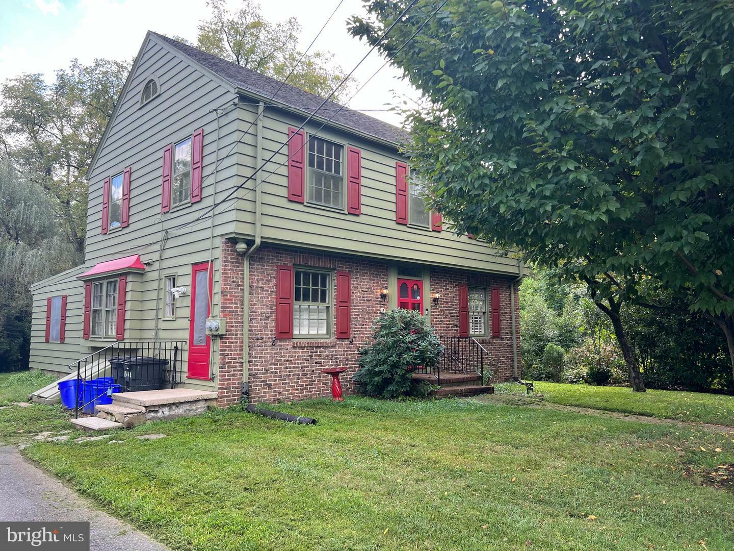 Property Photo:  6 E Chestnut Street 2  NJ 08505 