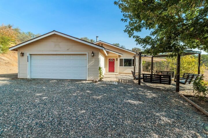 Property Photo:  29211 Larkspur Road  CA 93667 