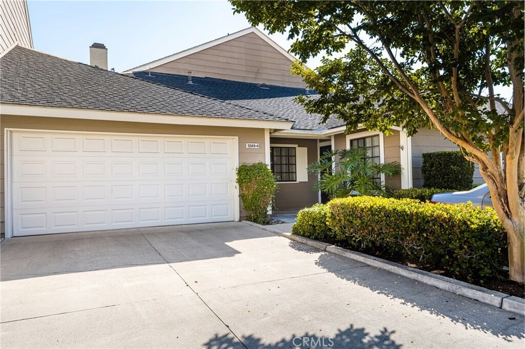 Property Photo:  5049 E Almond Avenue 4  CA 92869 