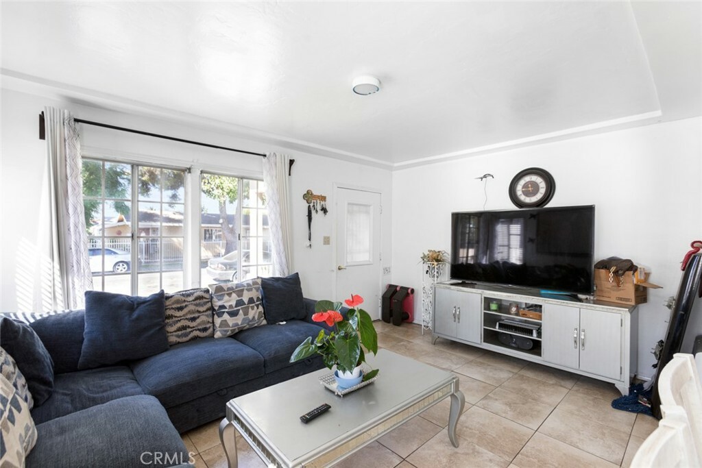 Property Photo:  10336 Elizabeth Avenue  CA 90280 