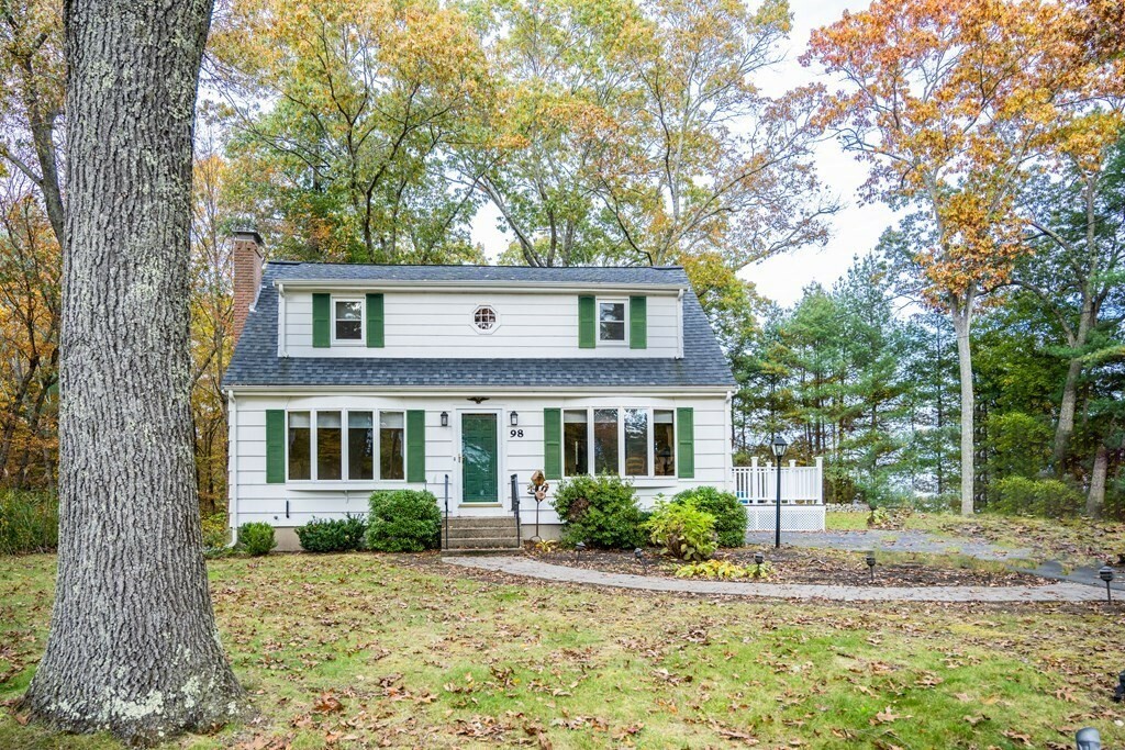 Property Photo:  98 Phillips Ln  MA 02093 