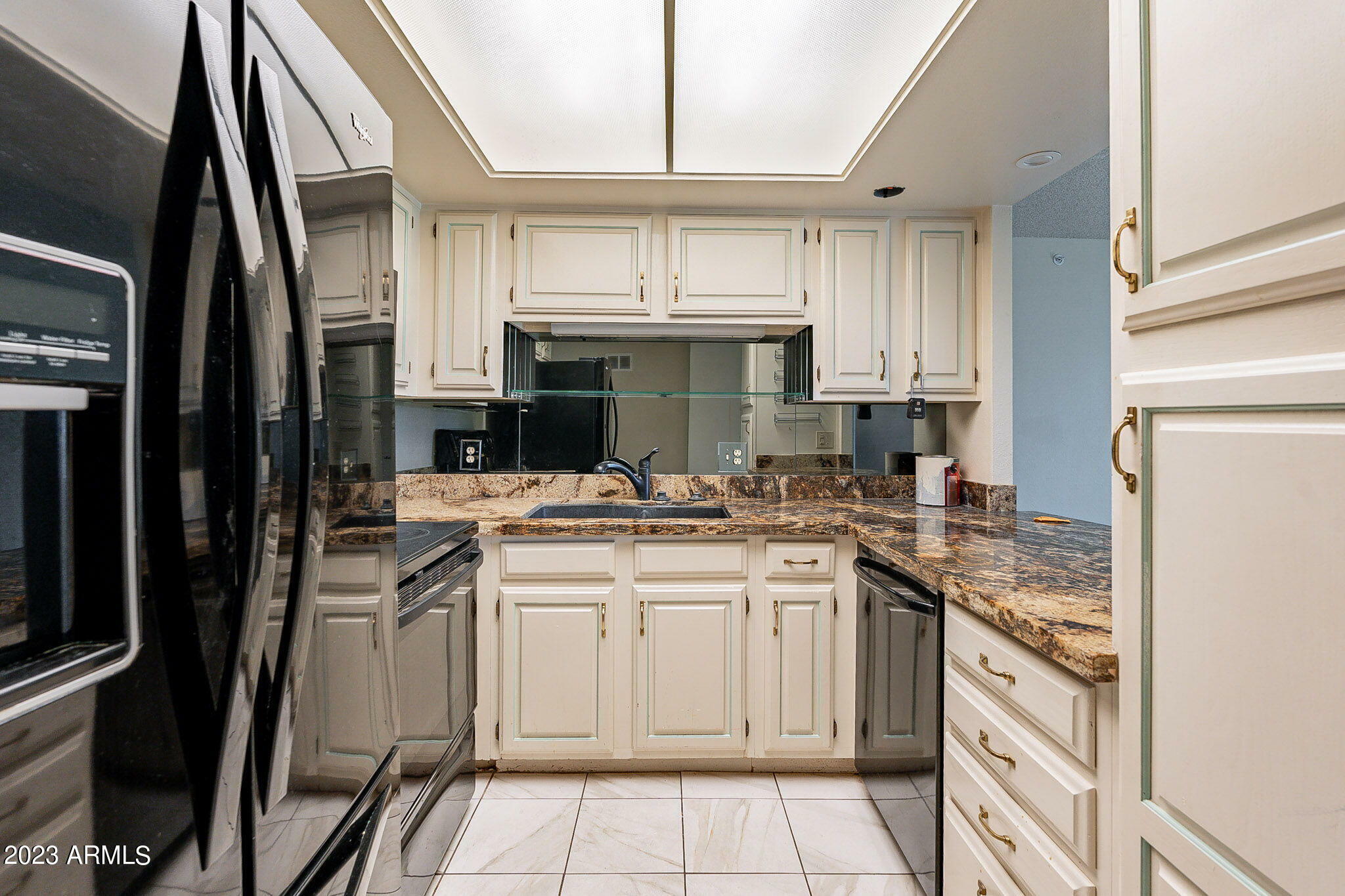 Property Photo: 10330 W Thunderbird Boulevard C118 AZ 85351