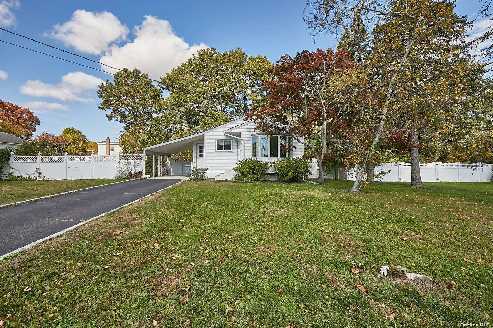 97 Brentwood Street  Bay Shore NY 11706 photo