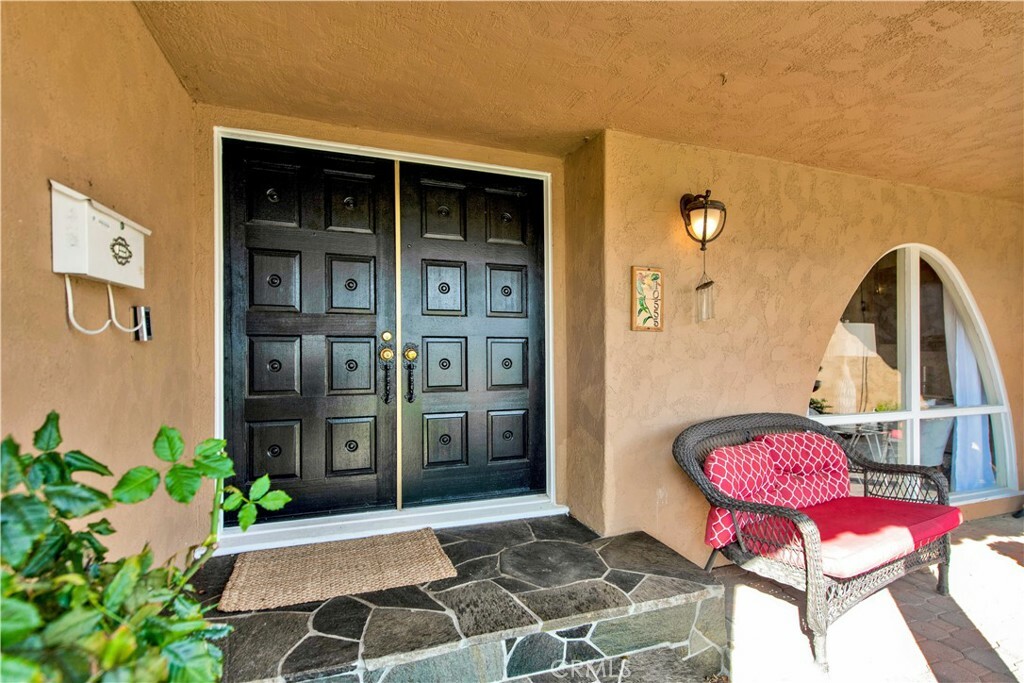 Property Photo:  10555 La Rosa Circle  CA 92708 