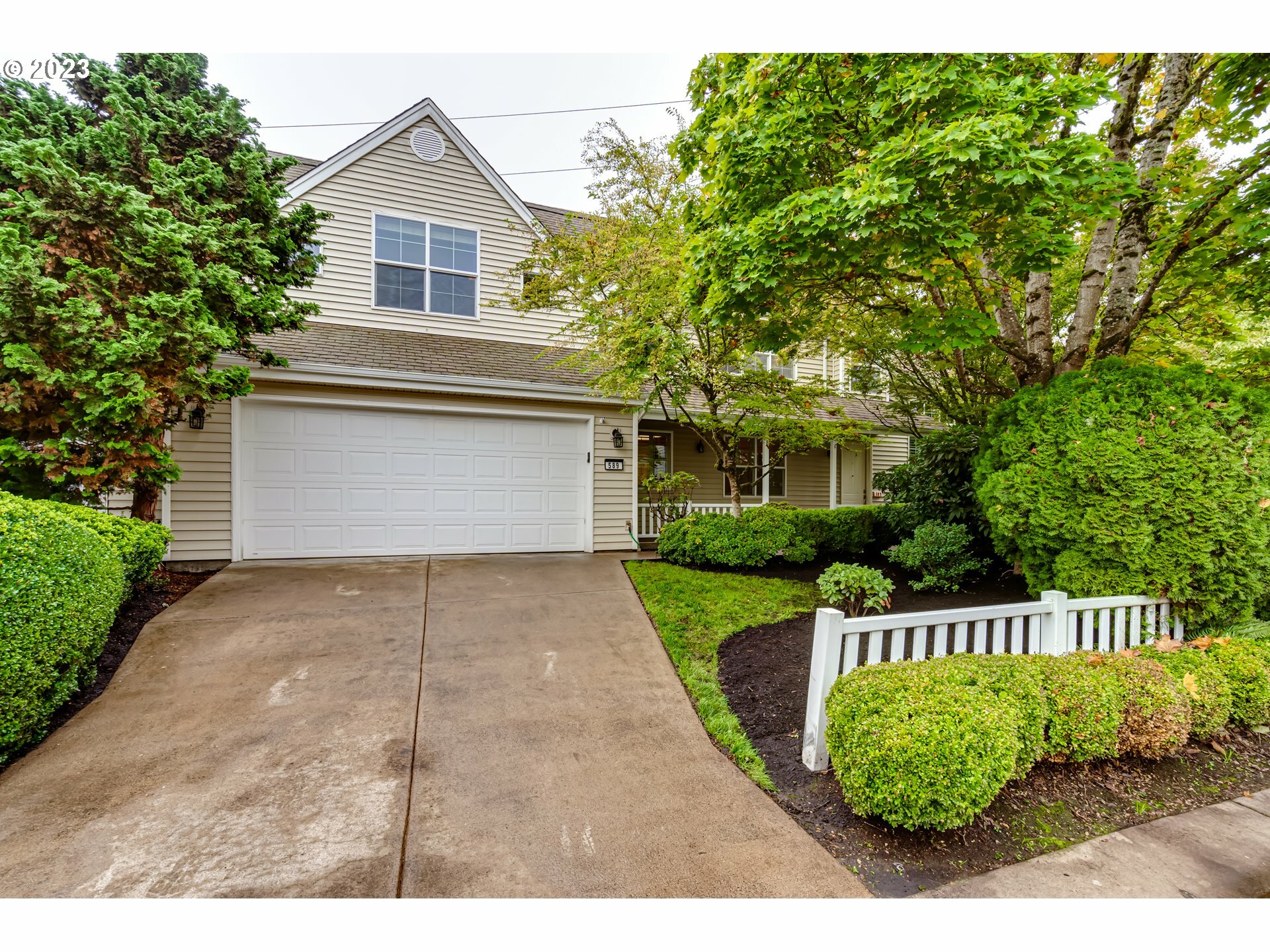 Property Photo: 589 Covey Ln OR 97401