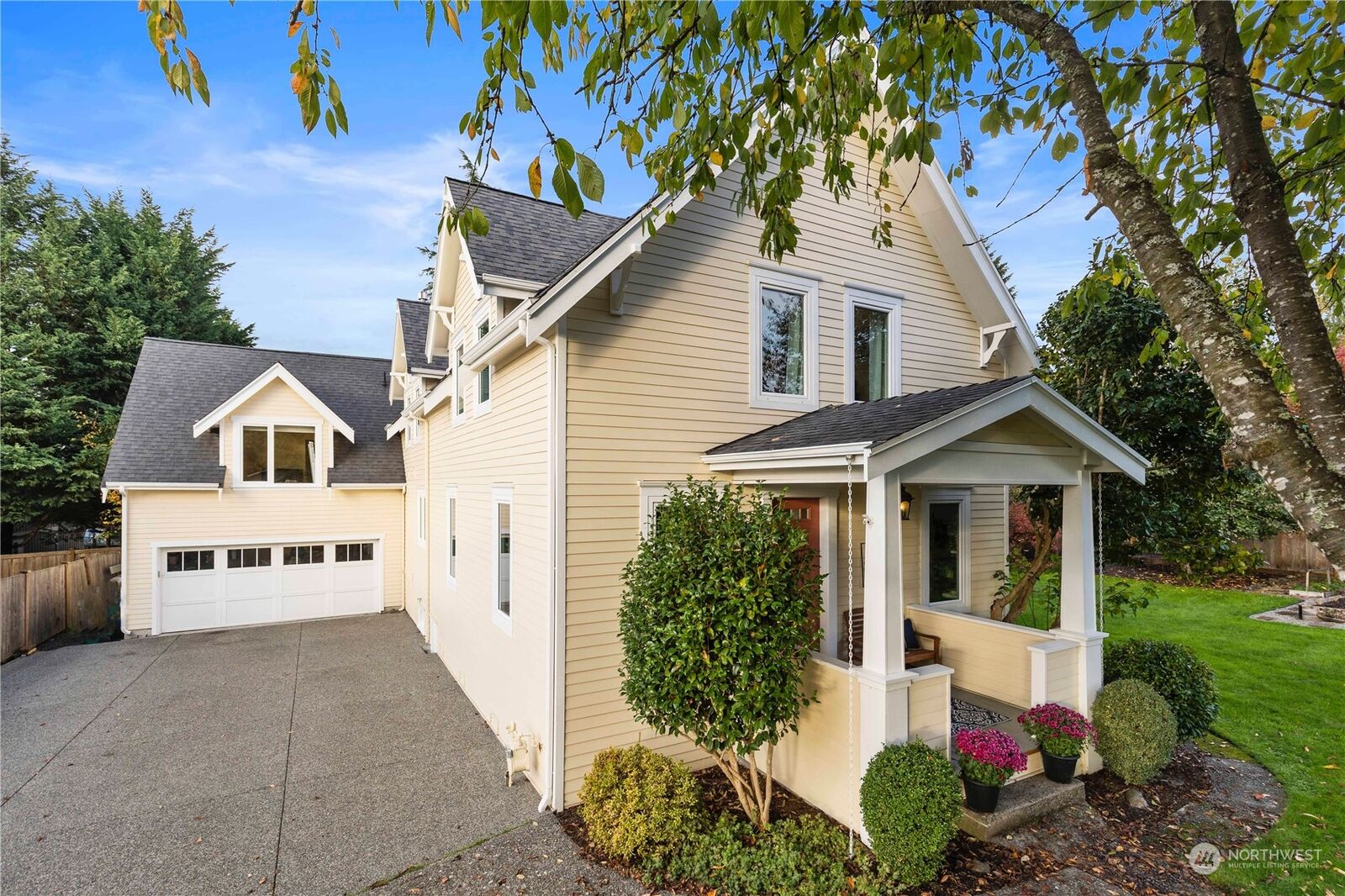 Property Photo:  26808 NE Virgina Street  WA 98019 