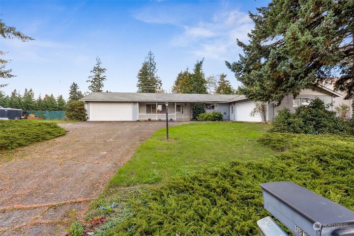 Property Photo: 6810 46th Avenue E WA 98443