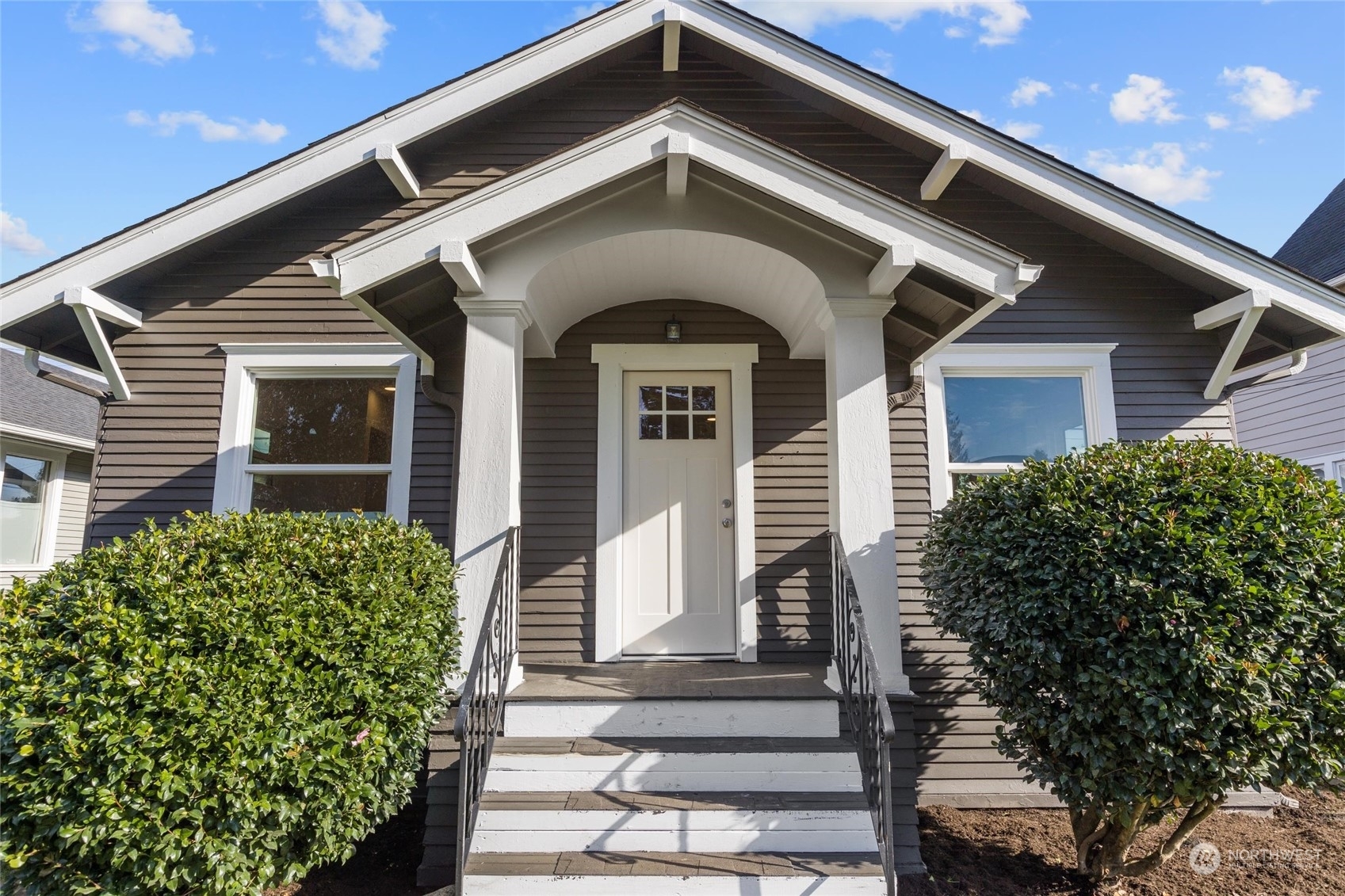 Property Photo:  3427 Rockefeller Avenue  WA 98201 