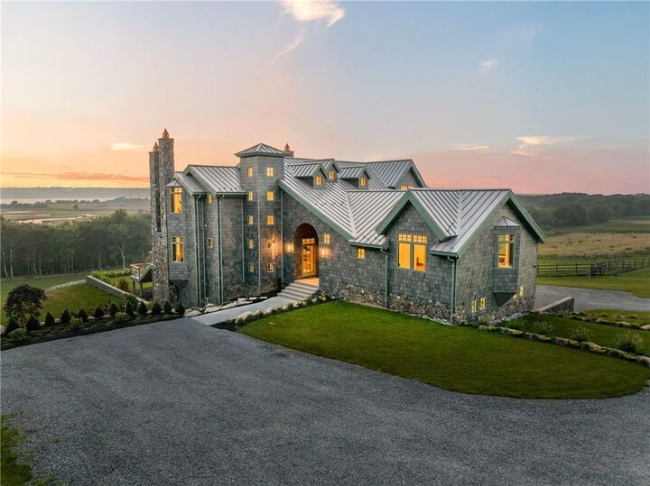 4 bed Tiverton home for sale 82 Nonquit Lane, Tiverton, RI 02878