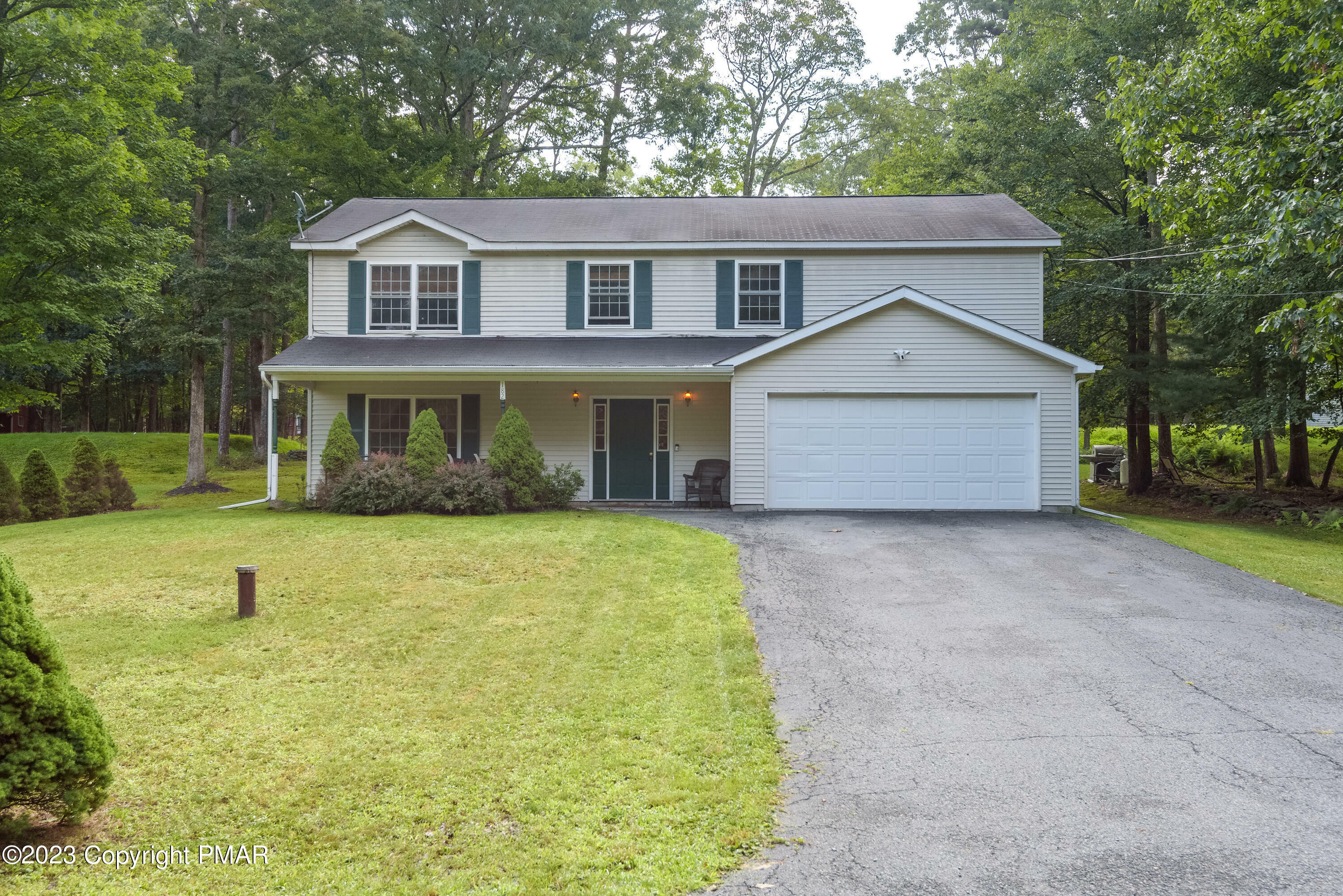 Property Photo:  182 Sunnylands Road  PA 18337 