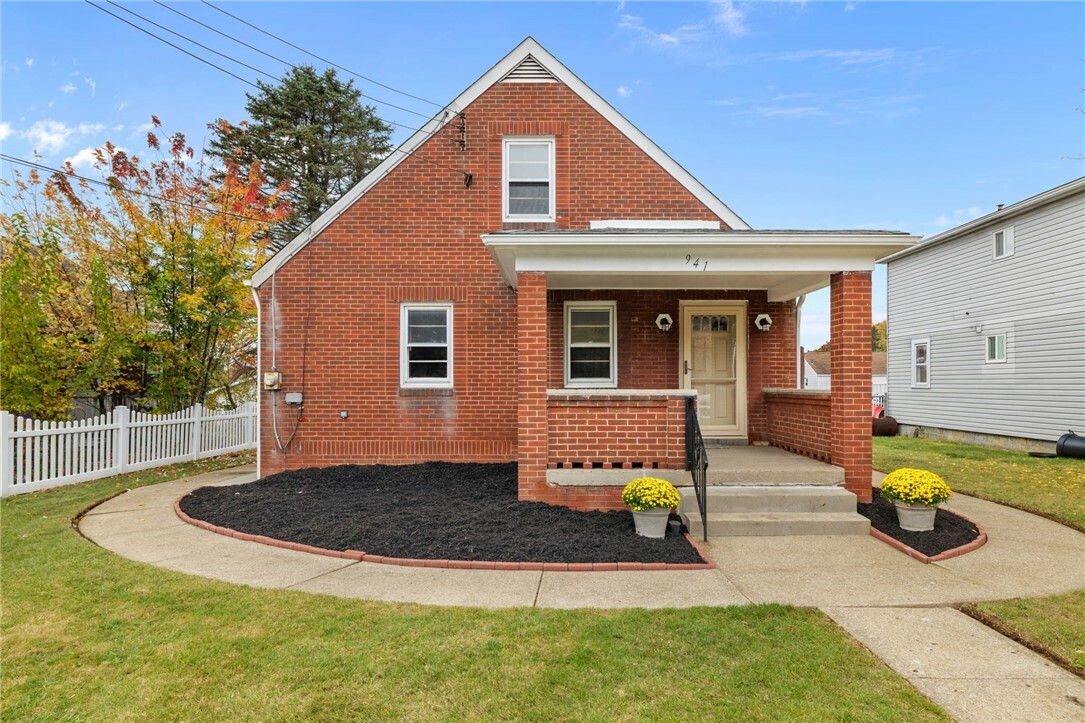 Property Photo:  941 Carle Street  PA 15005 