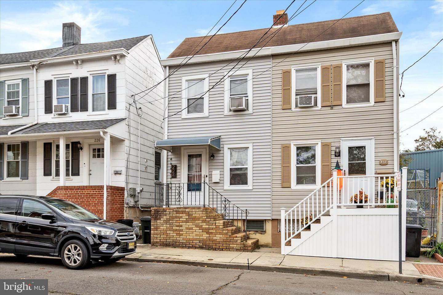 Property Photo:  224 Spring Street  NJ 08505 