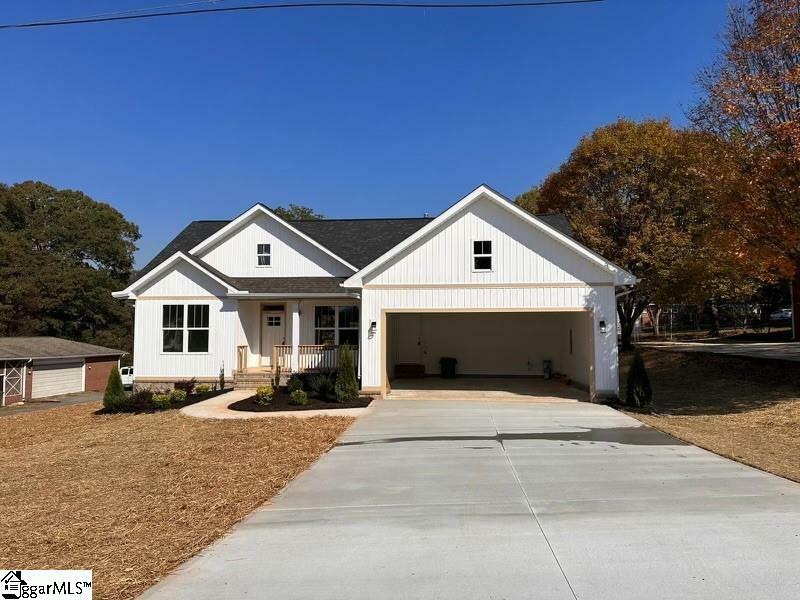 Property Photo:  309 Birchwood Lane  SC 29662 