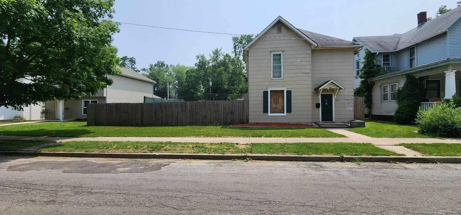 Property Photo: 1327 Huestis Avenue IN 46807-1007