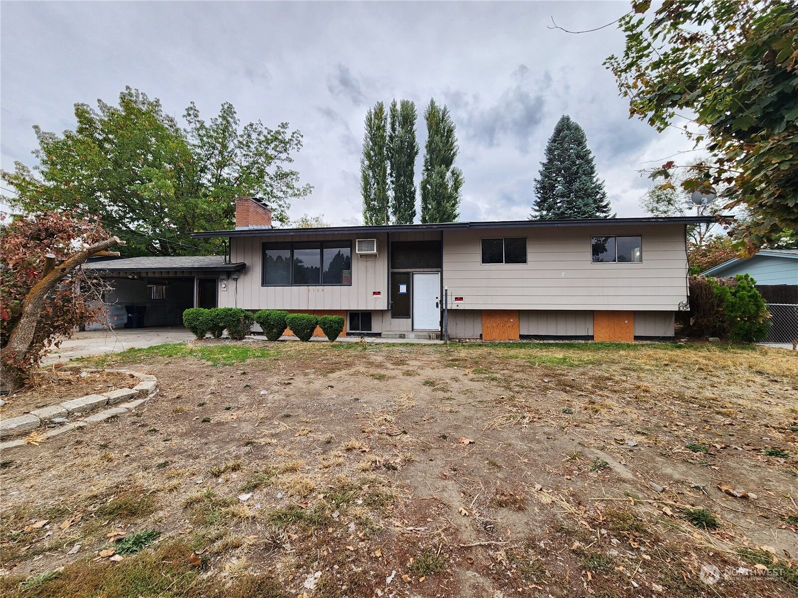 Property Photo:  1108 2nd Street SE  WA 98802 