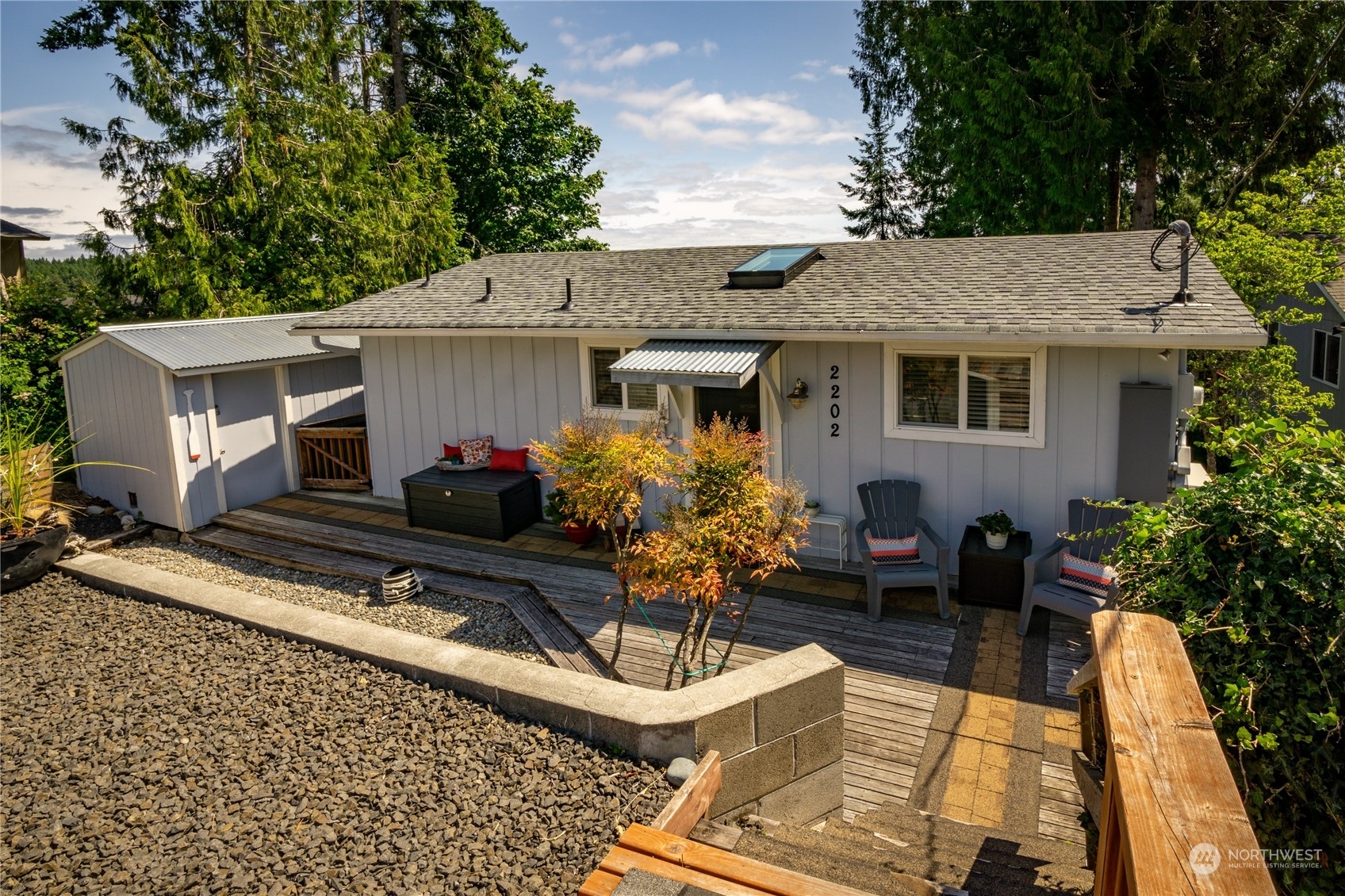 Property Photo:  2202 Island Drive NW  WA 98502 