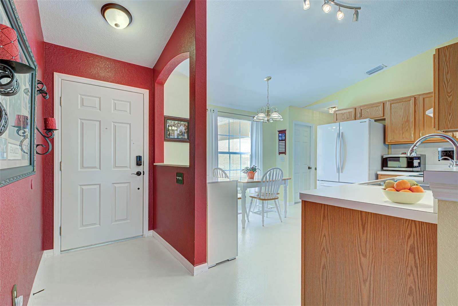 Property Photo: 5218 Jacaranda Avenue FL 34291