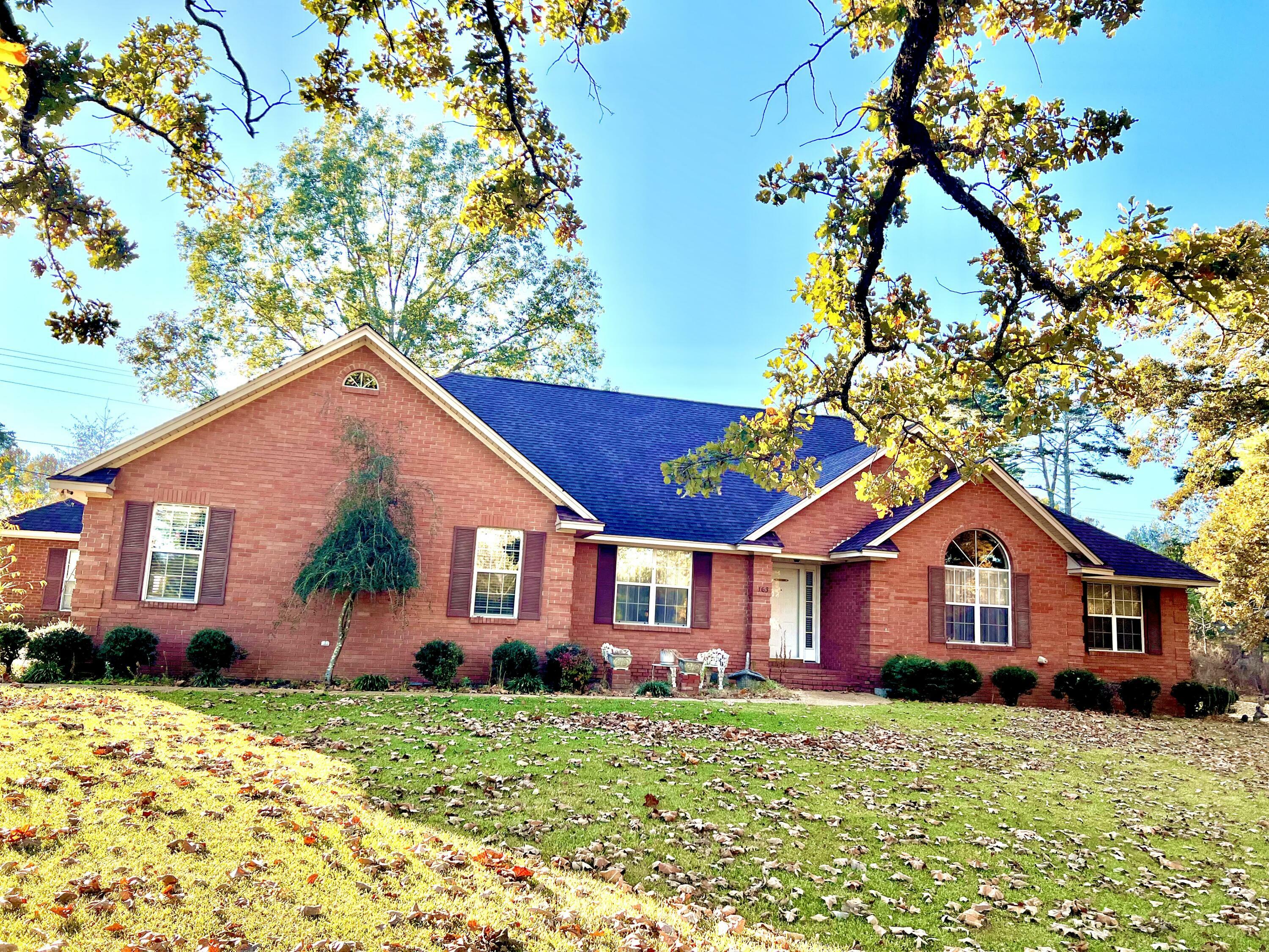 Property Photo:  163 Winfield Dr.  MS 38801 