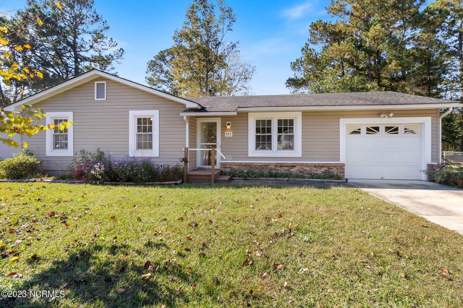 Property Photo:  511 Walnut Drive  NC 28540 