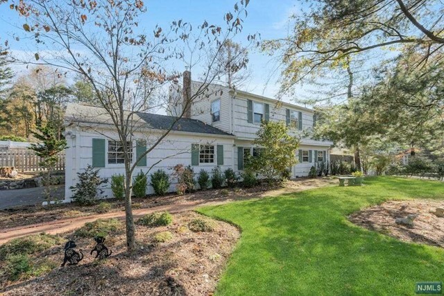 Property Photo:  620 West Dale Court  NJ 07675 