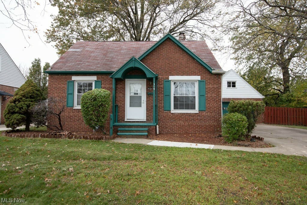 Property Photo: 316 E 327th Street OH 44095