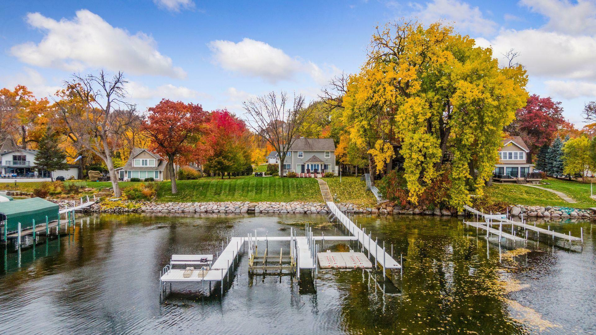 Property Photo:  1650 Shadywood Road  MN 55391 