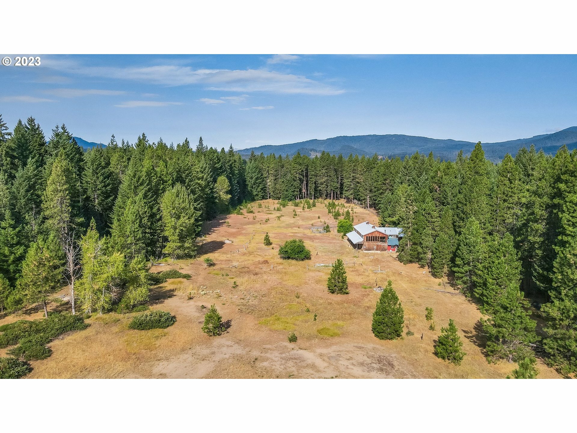 Property Photo:  66 Lava Rd  WA 98650 