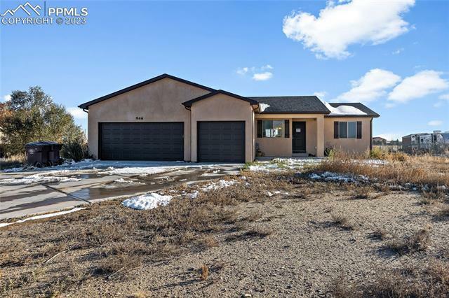 Property Photo:  946 E Walden Drive  CO 81007 