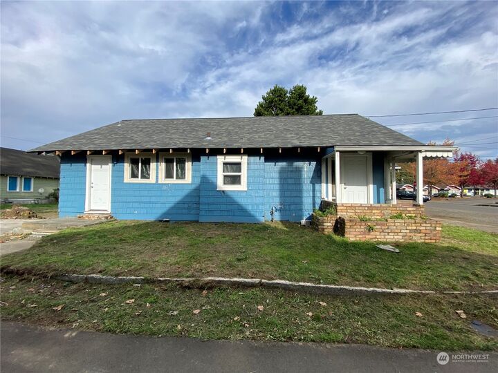 Home for sale in Aberdeen 515 Duffy Street, Aberdeen, WA 98520