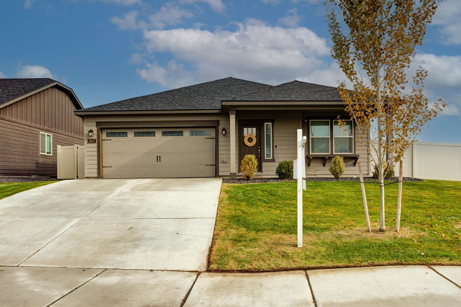 Property Photo:  3607 Whimbrel Lane  WA 99301 