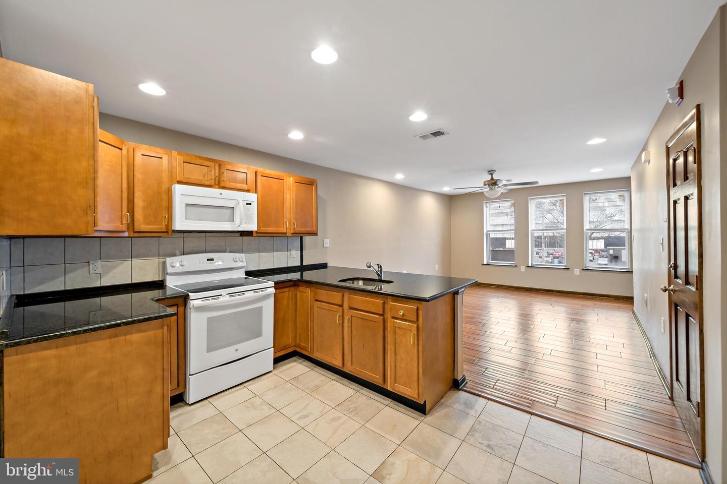 Property Photo:  2116 S Broad Street 2  PA 19145 